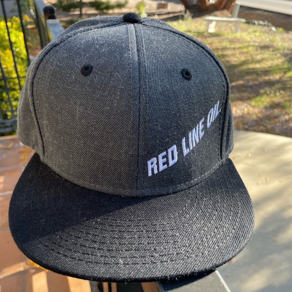 Red Line Oil Cap - Picture 6 of 6